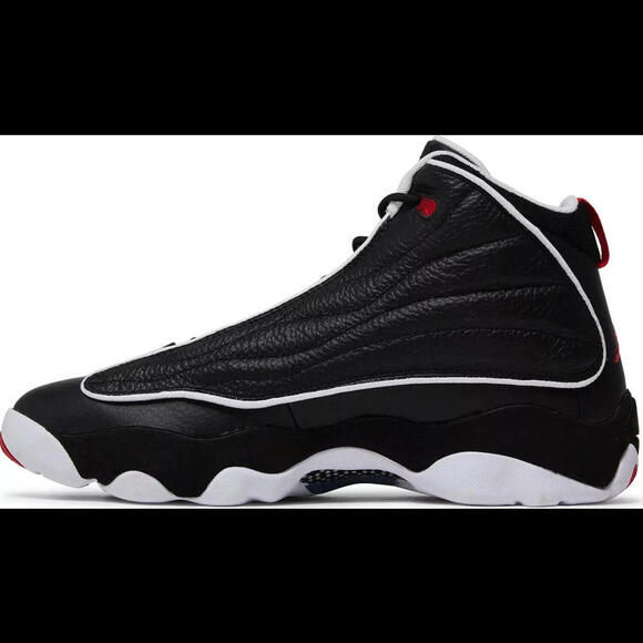 Nike Jordan Strong Playoff Black Red Basketball Sneakers DC8418-062 Men's 10 - Picture 2 of 6